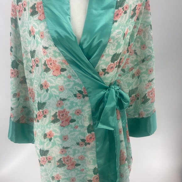 Victoria's Secret peach and aqua, wraparound silky feeling floral robe - Picture 7 of 15